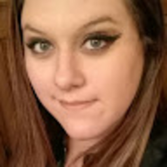 Meet your Posher, Cheyenne - Picture 1 of 1